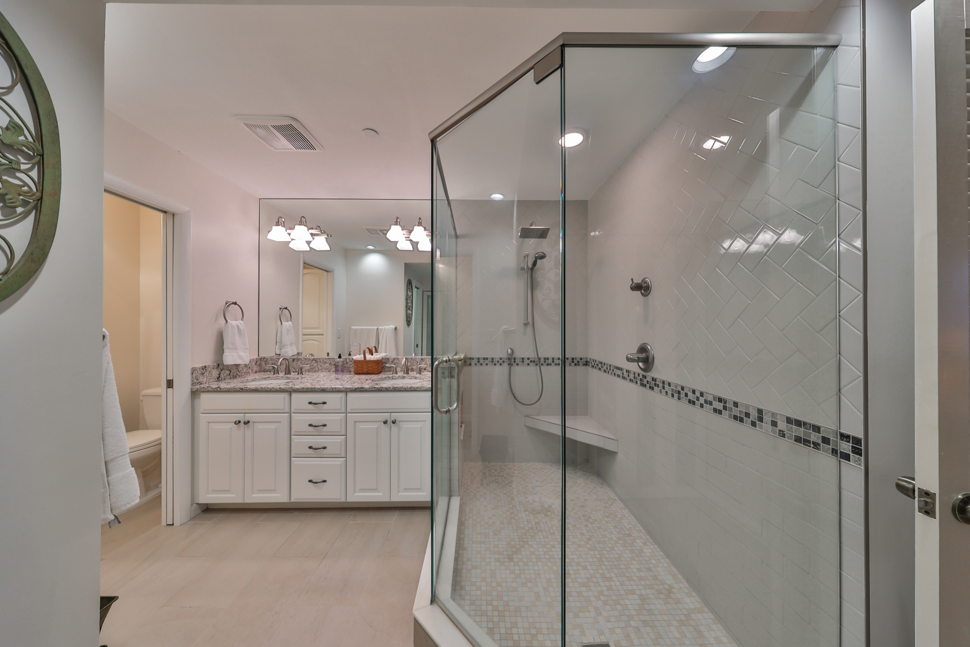 St Petersburg, Florida, 33701, United States, 3 Bedrooms Bedrooms, ,3 BathroomsBathrooms,Residential,For Sale,1924192