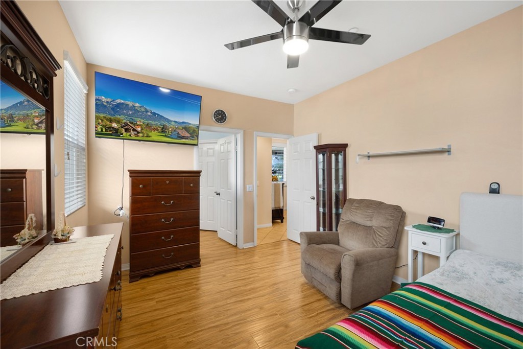 Highland, California, 92346, United States, 5 Bedrooms Bedrooms, ,4 BathroomsBathrooms,Residential,For Sale,1975200