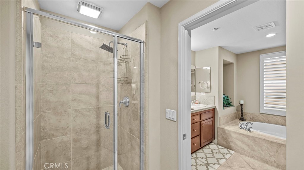 Corona, California, 92883, United States, 2 Bedrooms Bedrooms, ,3 BathroomsBathrooms,Residential,For Sale,1921821