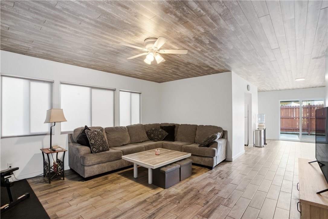 Long Beach, California, 90805, United States, 3 Bedrooms Bedrooms, ,2 BathroomsBathrooms,Residential,For Sale,2011745