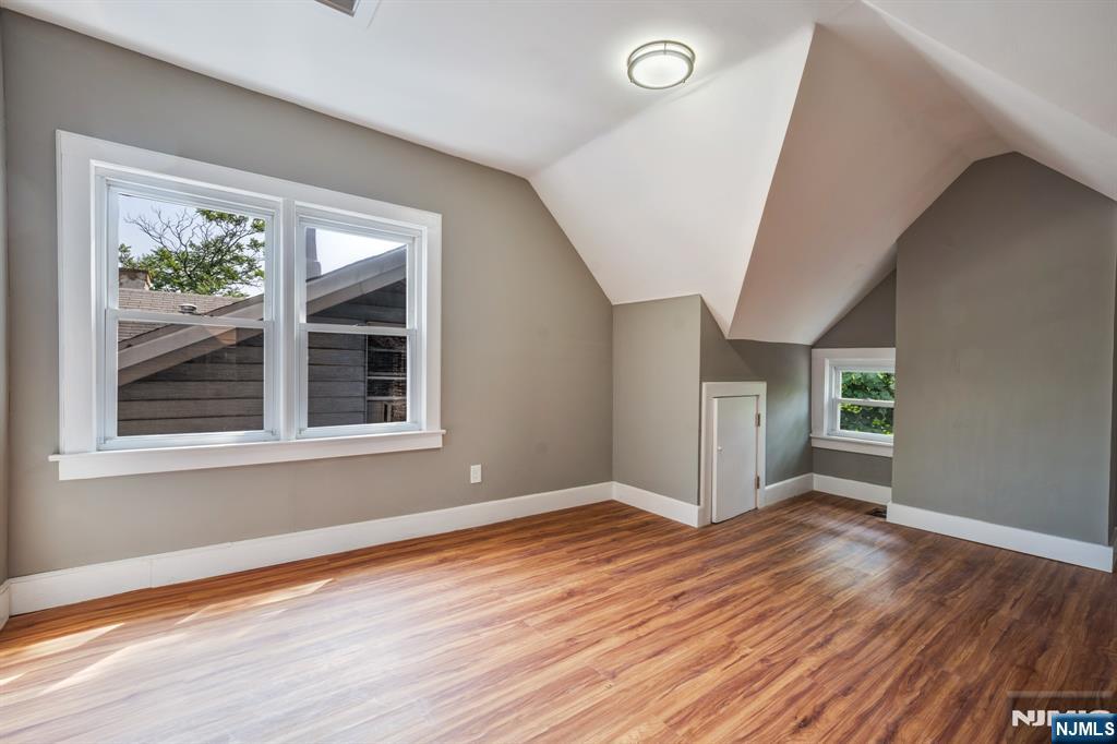 Newark, New Jersey, 07103, United States, 6 Bedrooms Bedrooms, ,3 BathroomsBathrooms,Residential,For Sale,1897498