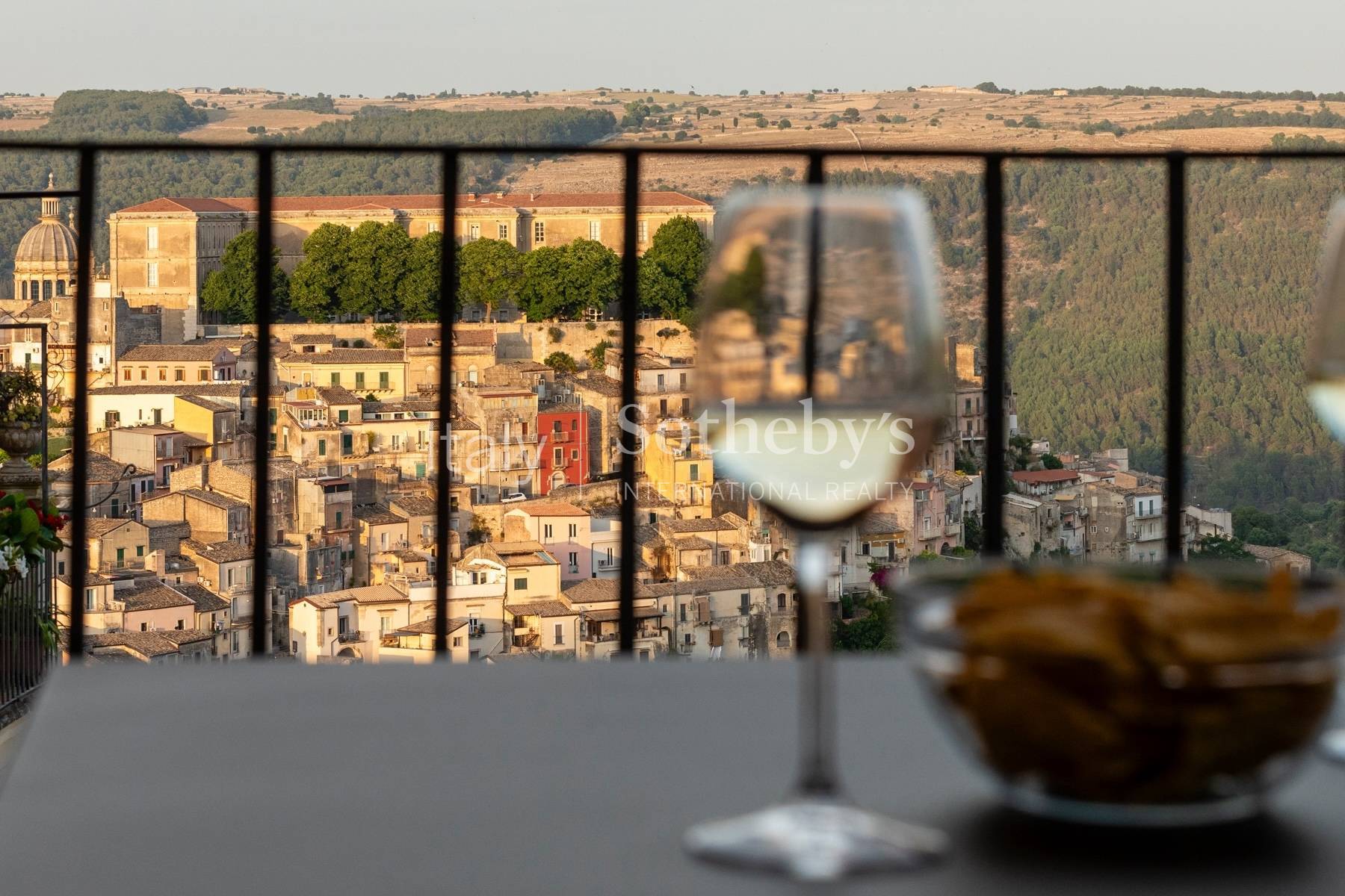  Prestigious residence with terraces in the heart of Ragusa Ibla - 物件實景