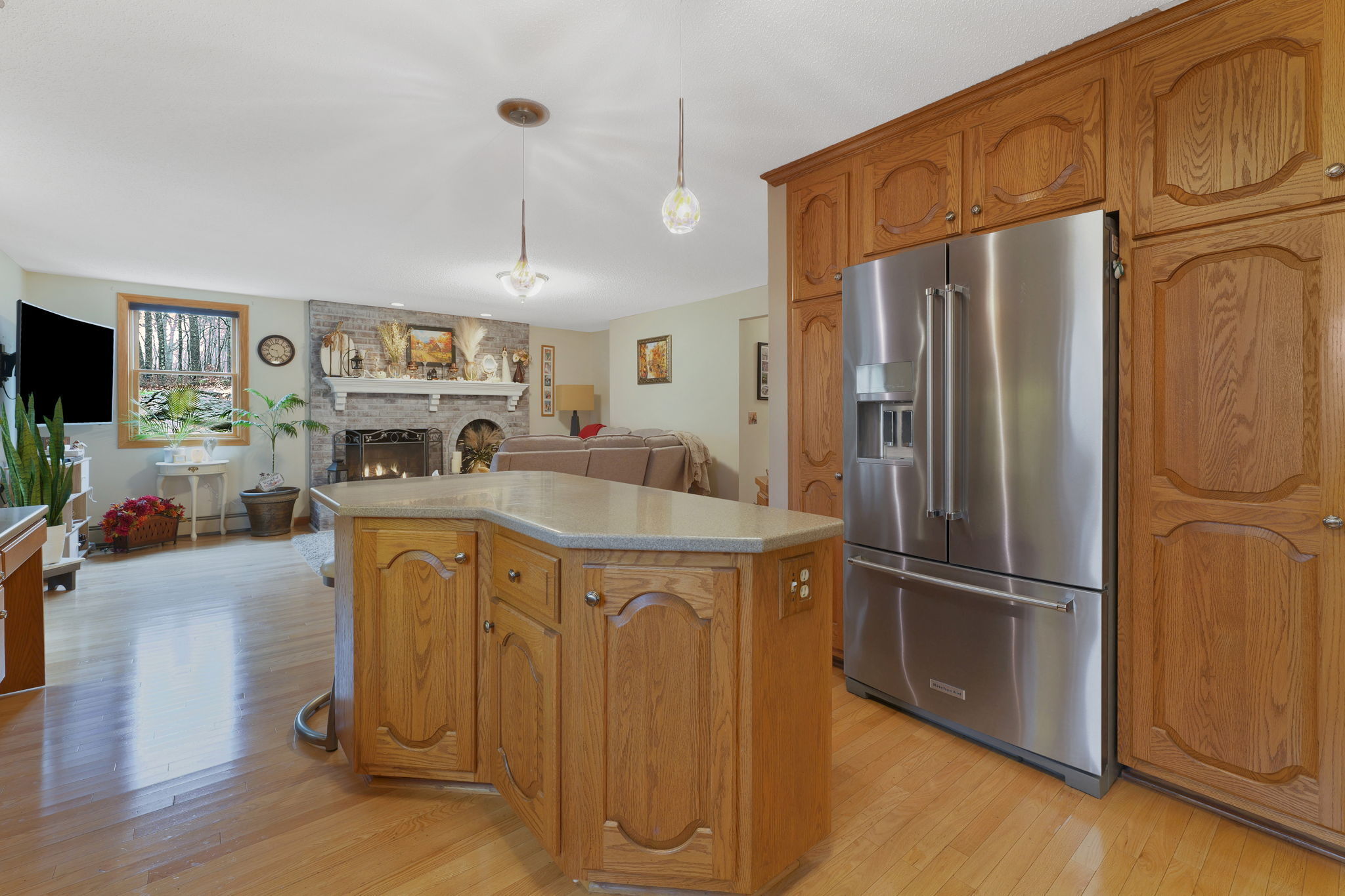 Tolland, Connecticut, 06084, United States, 3 Bedrooms Bedrooms, ,3 BathroomsBathrooms,Residential,For Sale,1993316