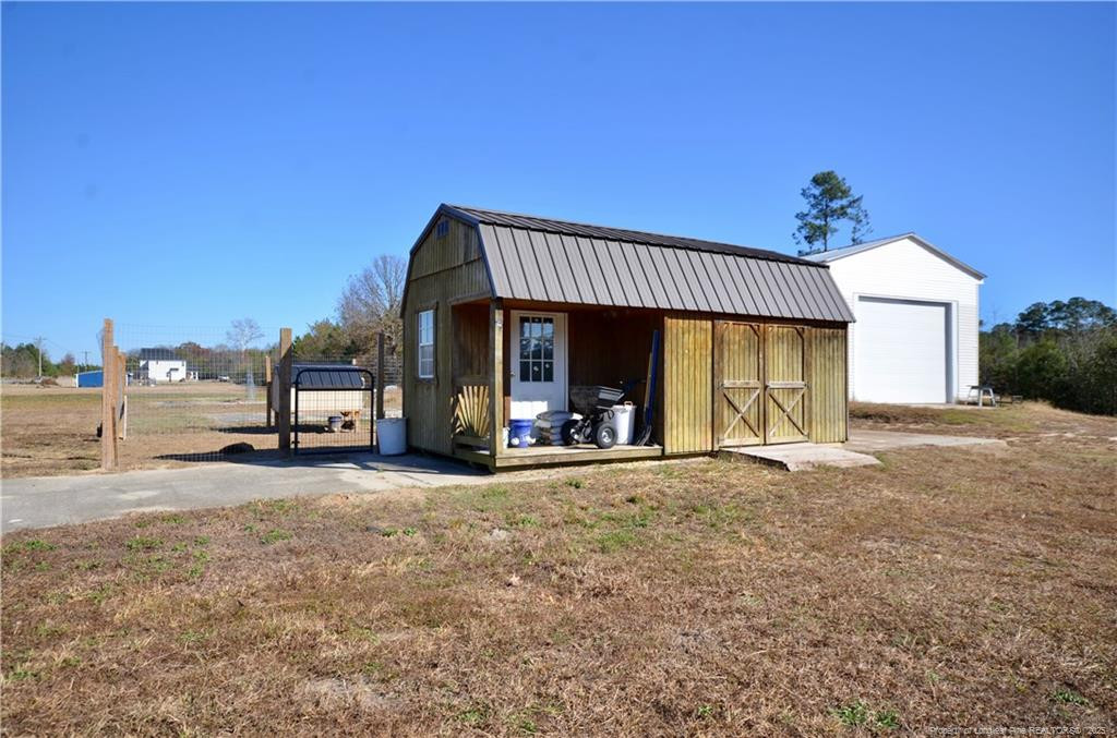 Spring Hope, North Carolina, 28390, United States, 5 Bedrooms Bedrooms, ,4 BathroomsBathrooms,Residential,For Sale,1993285