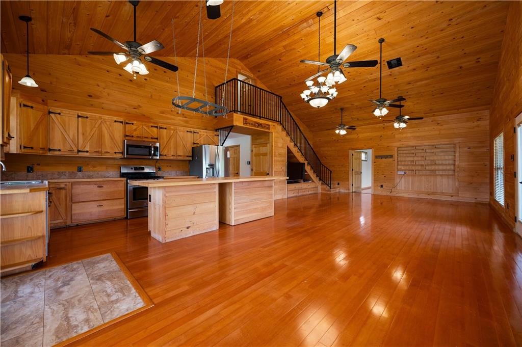 Natchez, Louisiana, 71456, United States, 4 Bedrooms Bedrooms, ,3 BathroomsBathrooms,Residential,For Sale,1975499