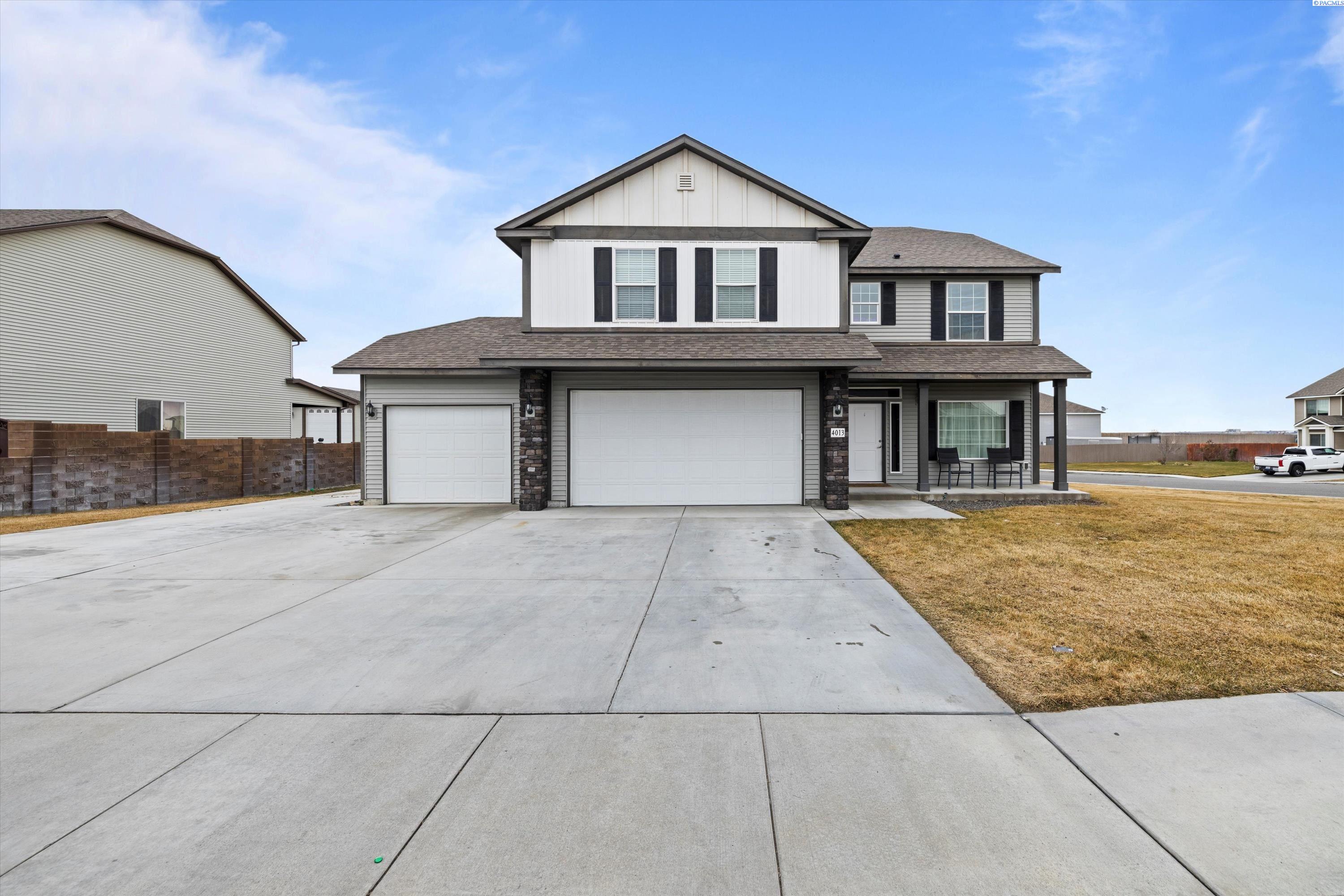 Pasco, Washington, 99301, United States, 6 Bedrooms Bedrooms, ,3 BathroomsBathrooms,Residential,For Sale,1705184