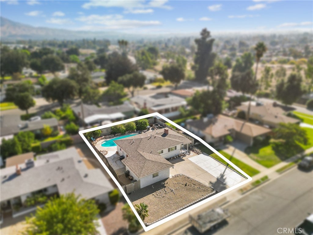 Redlands, California, 92374, United States, 4 Bedrooms Bedrooms, ,2 BathroomsBathrooms,Residential,For Sale,1987095