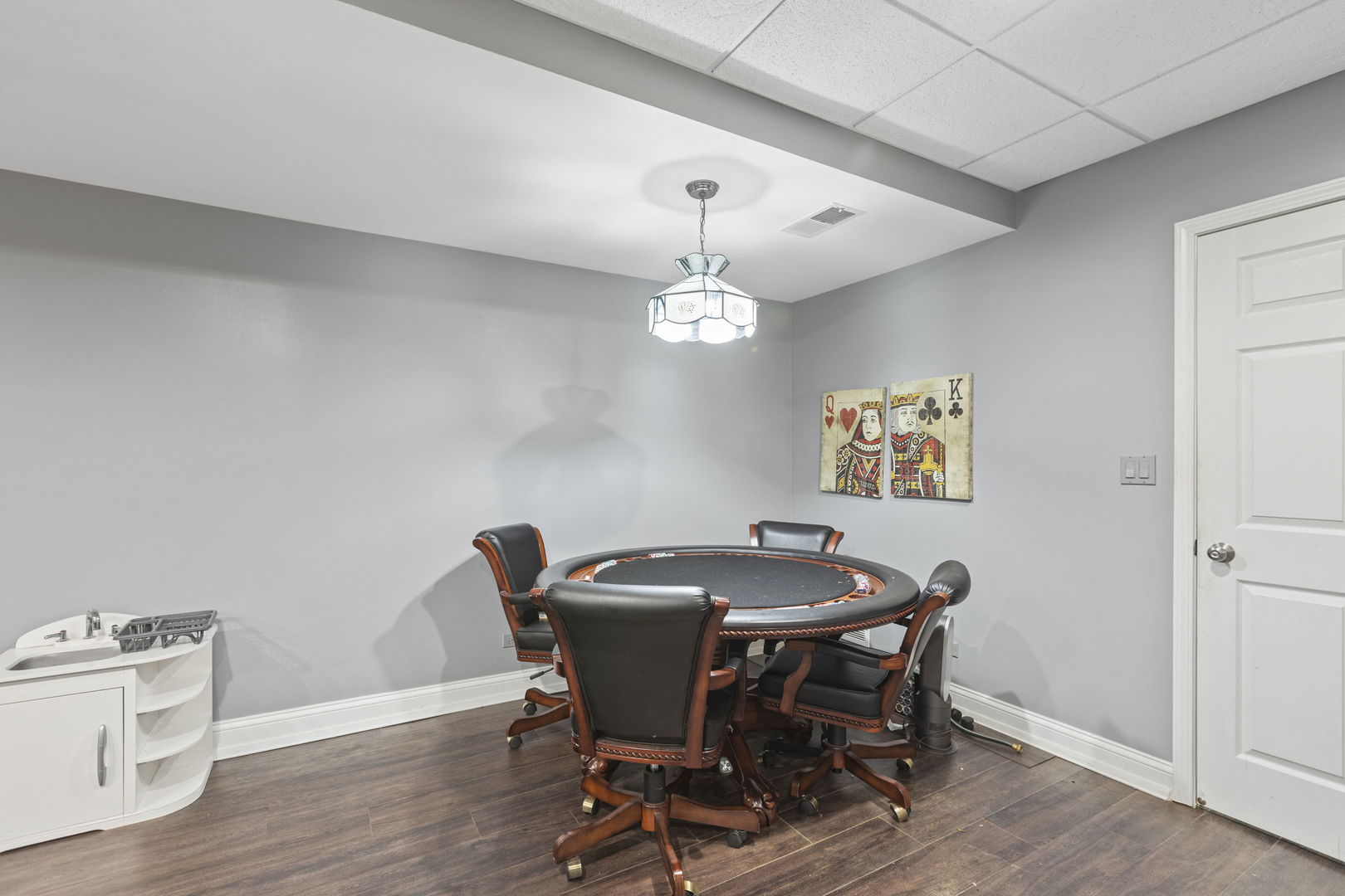 Prospect Heights, Illinois, 60070, United States, 4 Bedrooms Bedrooms, ,4 BathroomsBathrooms,Residential,For Sale,1940157