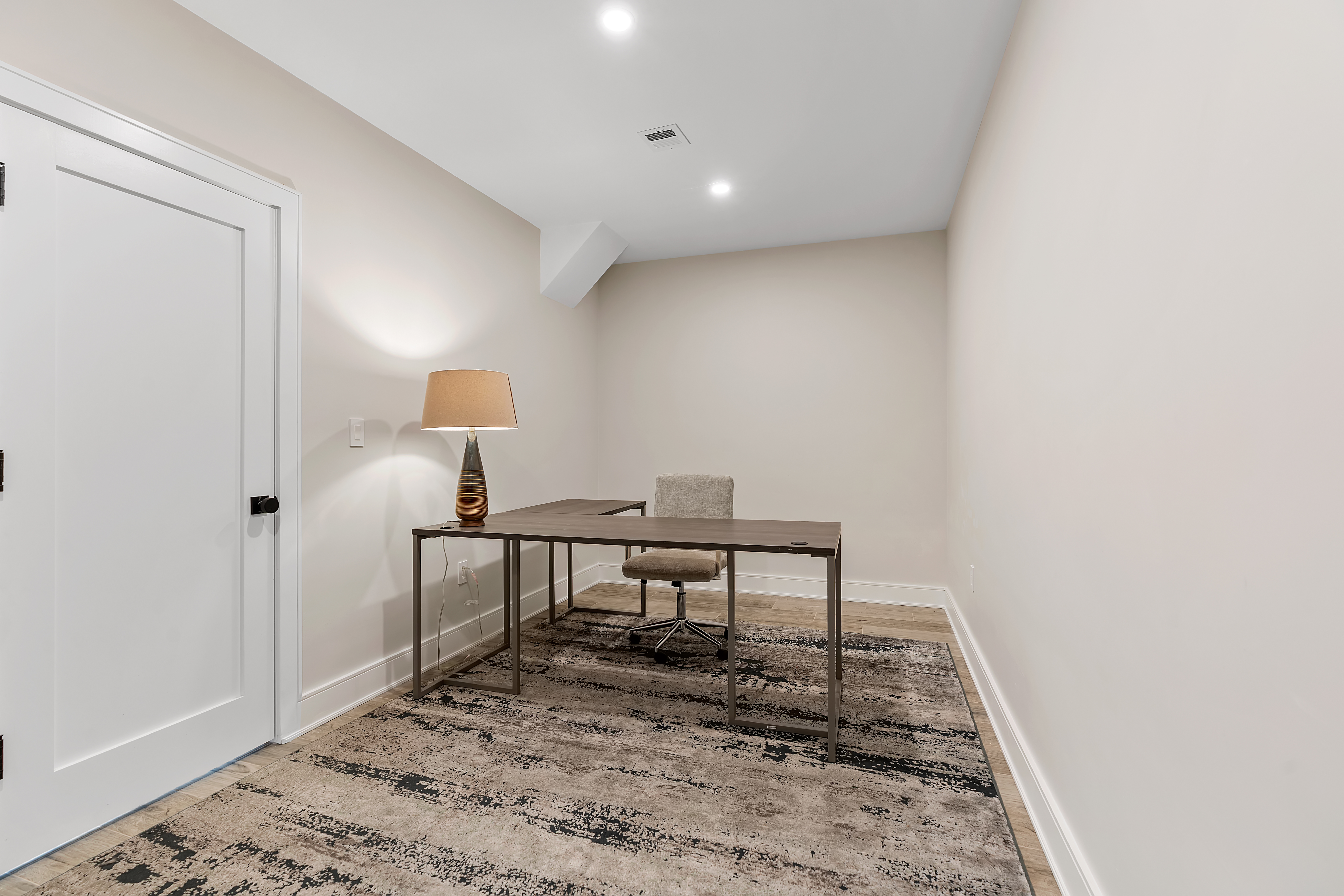  5 Colonial Road, Needham, MA, 02492 - 物件實景