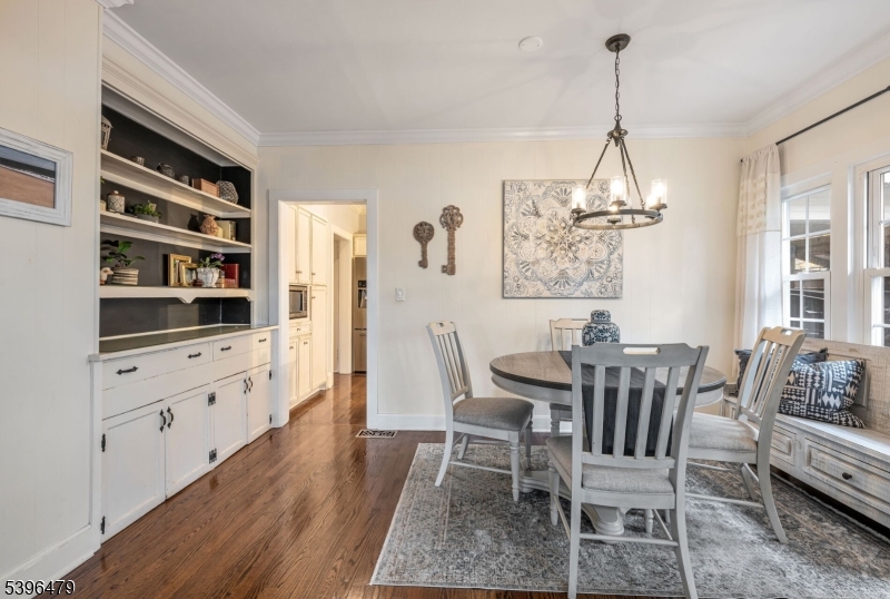 West Milford Twp., New Jersey, 07421, United States, 4 Bedrooms Bedrooms, ,3 BathroomsBathrooms,Residential,For Sale,1992089