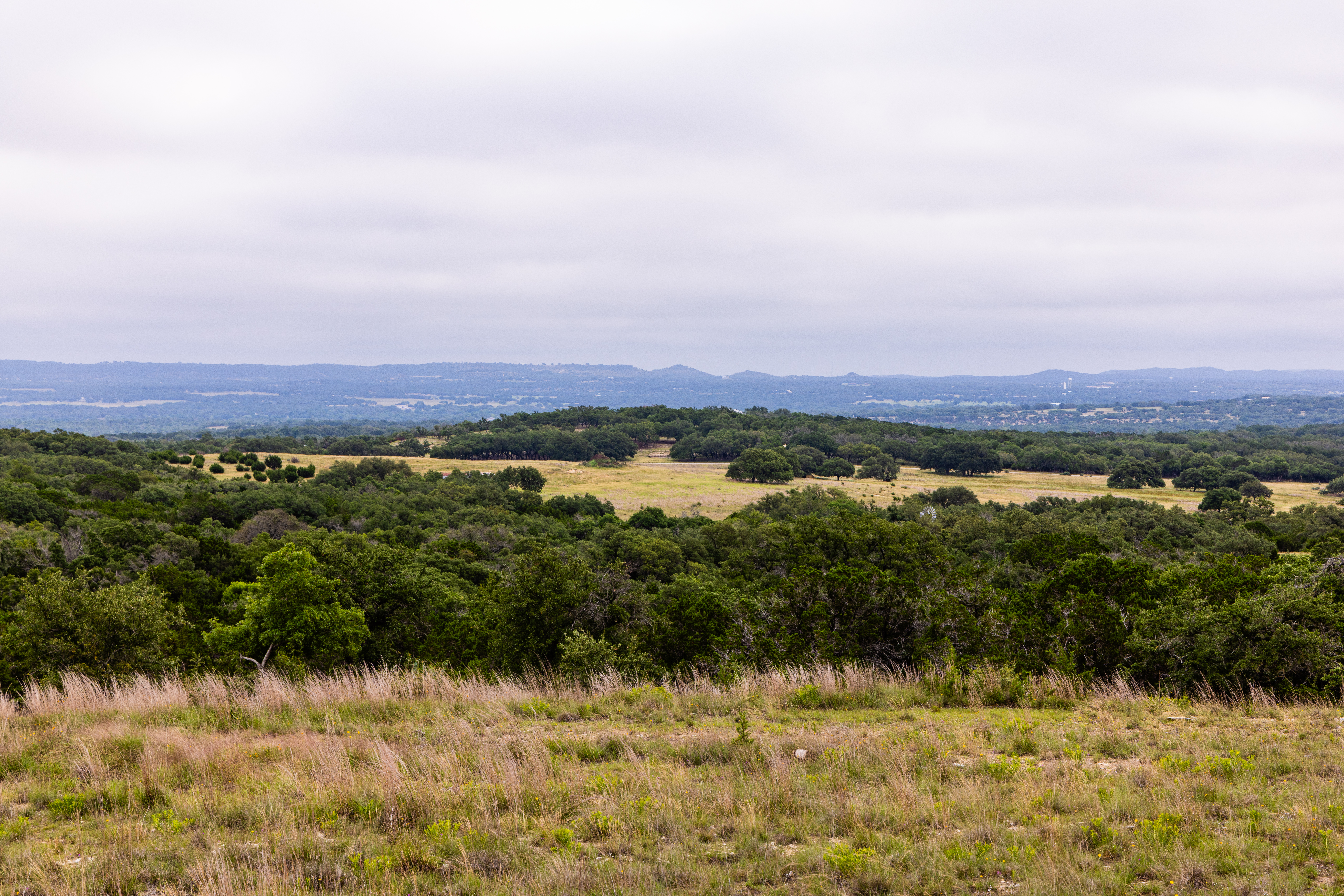 Expansive 10-Acre Lot - 物件實景