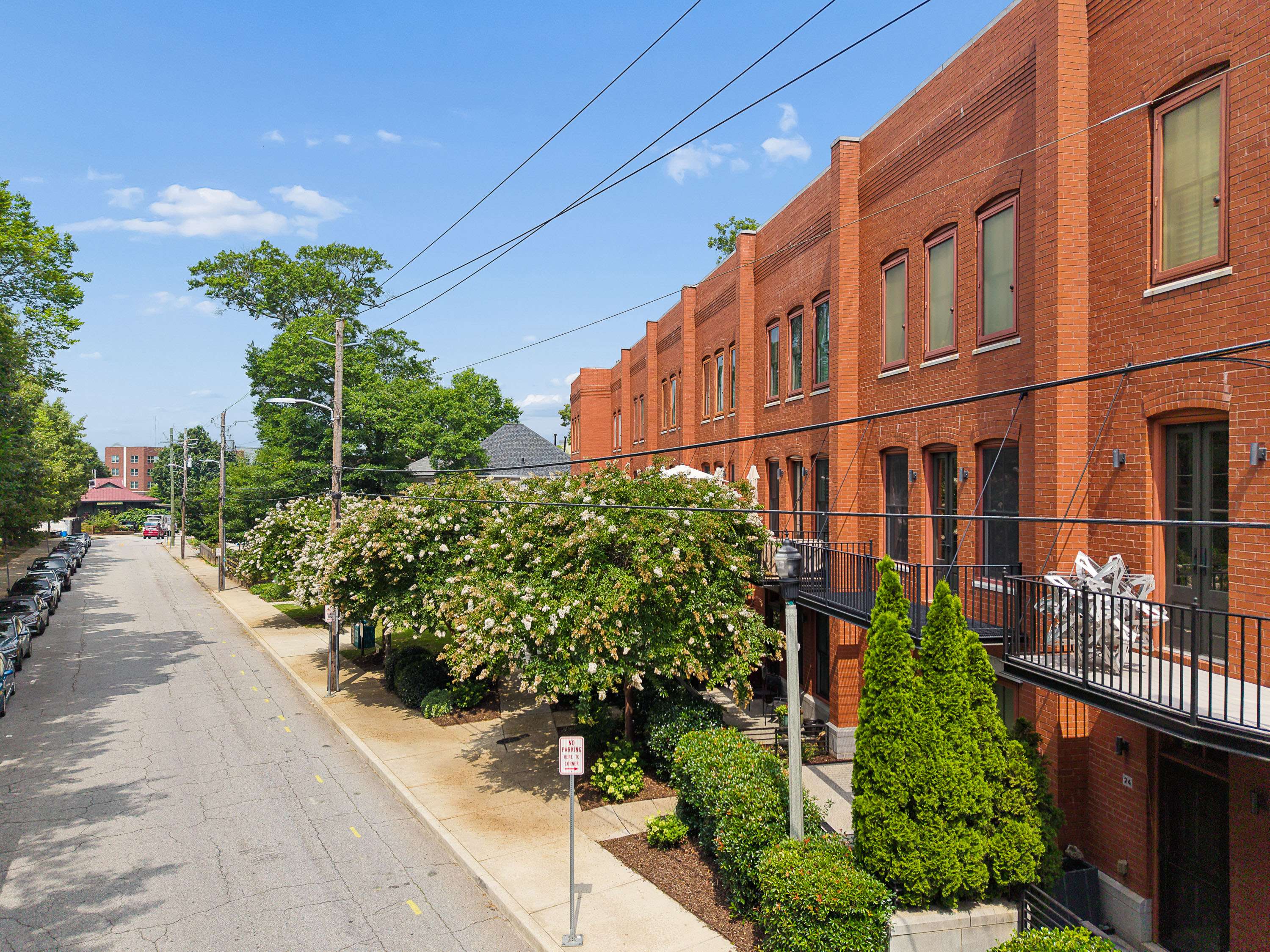  Stunning Townhome in Decatur