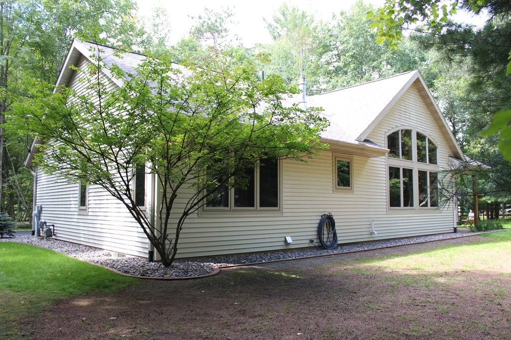 Minocqua, Wisconsin, 54548, United States, 3 Bedrooms Bedrooms, ,2 BathroomsBathrooms,Residential,For Sale,1984863