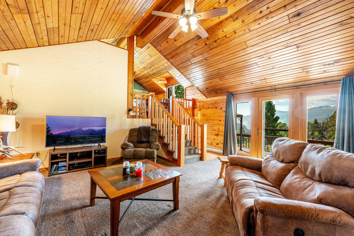 Sheridan, Wyoming, 82801, United States, 3 Bedrooms Bedrooms, ,2 BathroomsBathrooms,Residential,For Sale,1890581