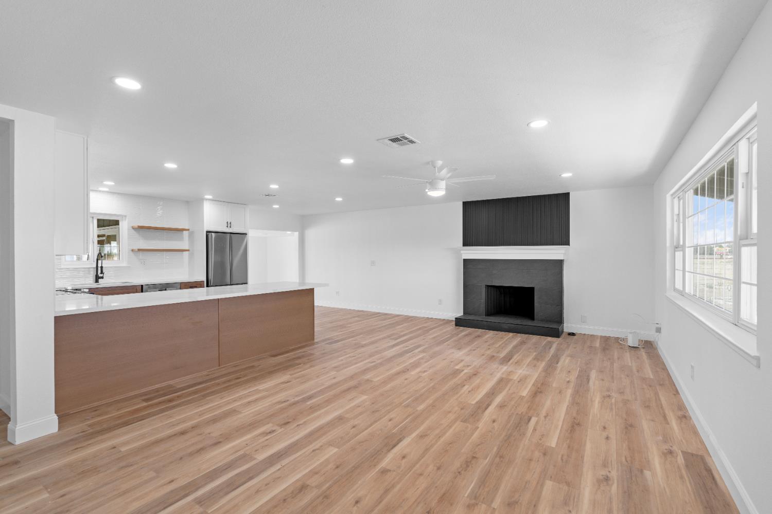 Merced, California, 95348, United States, 4 Bedrooms Bedrooms, ,2 BathroomsBathrooms,Residential,For Sale,1977879