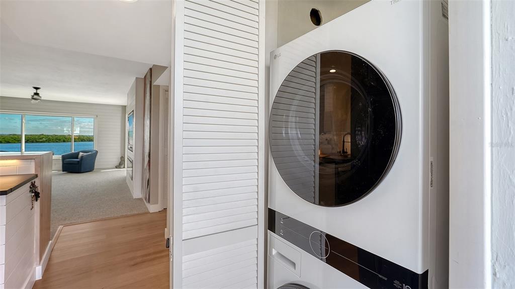 Longboat Key, Florida, 34228, United States, 2 Bedrooms Bedrooms, ,2 BathroomsBathrooms,Residential,For Sale,1987475