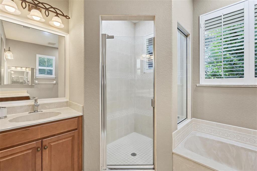 Sarasota, Florida, 34239, United States, 3 Bedrooms Bedrooms, ,3 BathroomsBathrooms,Residential,For Sale,1994838