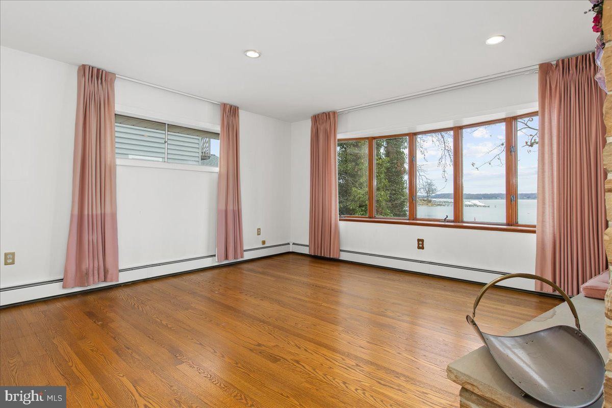 424 ALAMEDA PARKWAY, ARNOLD, Maryland, 21012, United States, 3 Bedrooms Bedrooms, ,2 BathroomsBathrooms,Residential,For Sale,424 ALAMEDA PARKWAY,1411957