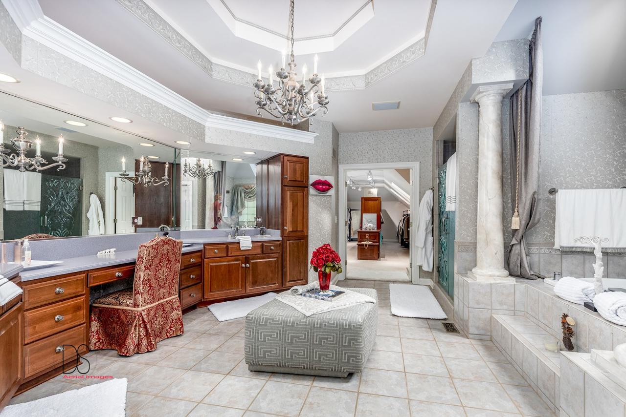 34 Conservation Court, Lasalle, Illinois, 61301, United States, 6 Bedrooms Bedrooms, ,6 BathroomsBathrooms,Residential,For Sale,34 Conservation Court,1627467