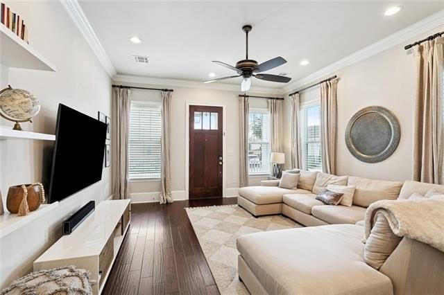 New Orleans, Louisiana, 70119, United States, 3 Bedrooms Bedrooms, ,3 BathroomsBathrooms,Residential,For Sale,2009724