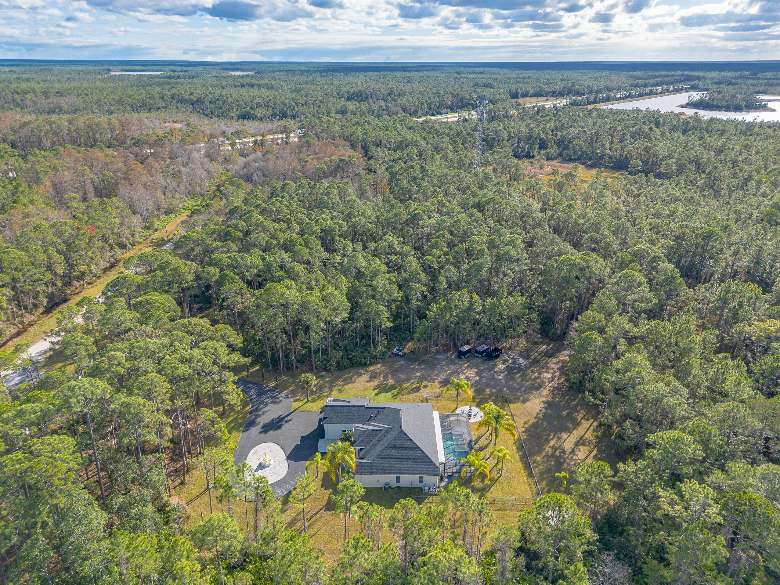 Daytona Beach, Florida, 32124, United States, 5 Bedrooms Bedrooms, ,4 BathroomsBathrooms,Residential,For Sale,2006264