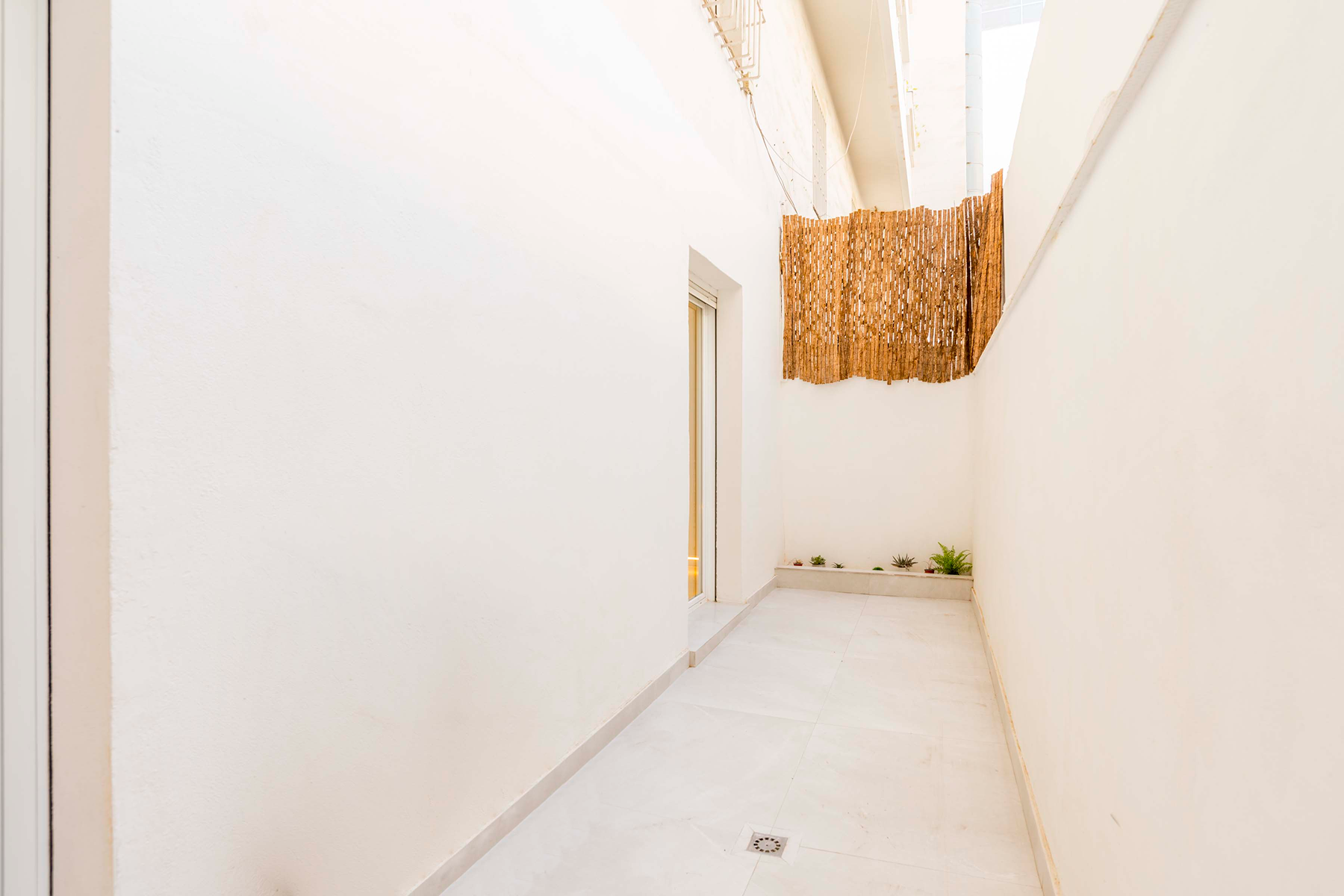  Renovated ground floor with private patio in Argüelles - 物件實景