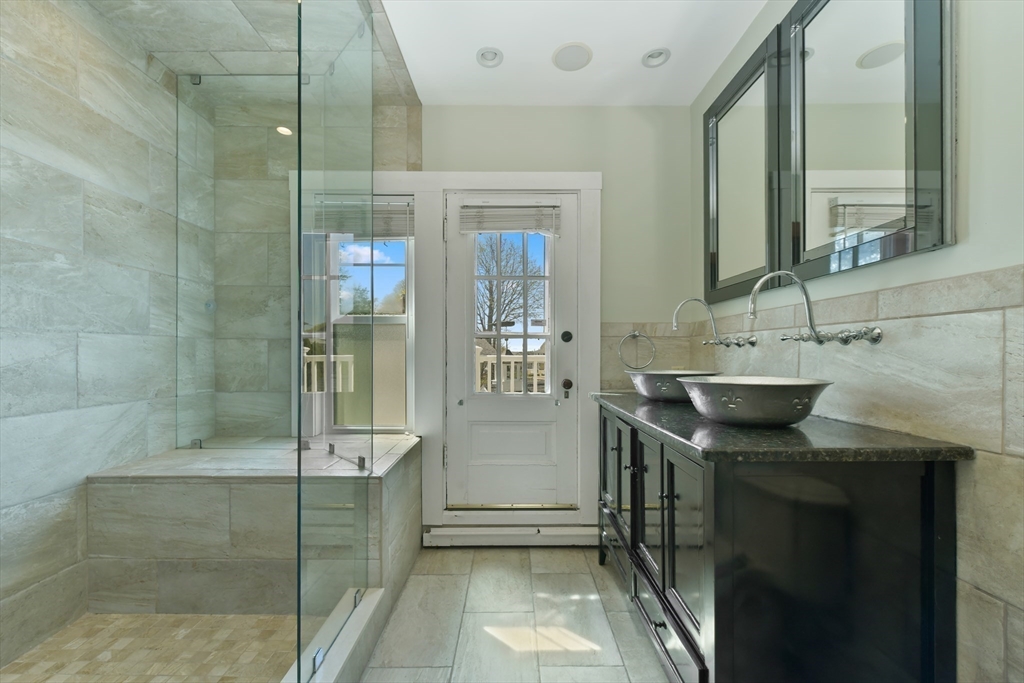 Hull, Massachusetts, 02045, United States, 7 Bedrooms Bedrooms, ,5 BathroomsBathrooms,Residential,For Sale,1794326