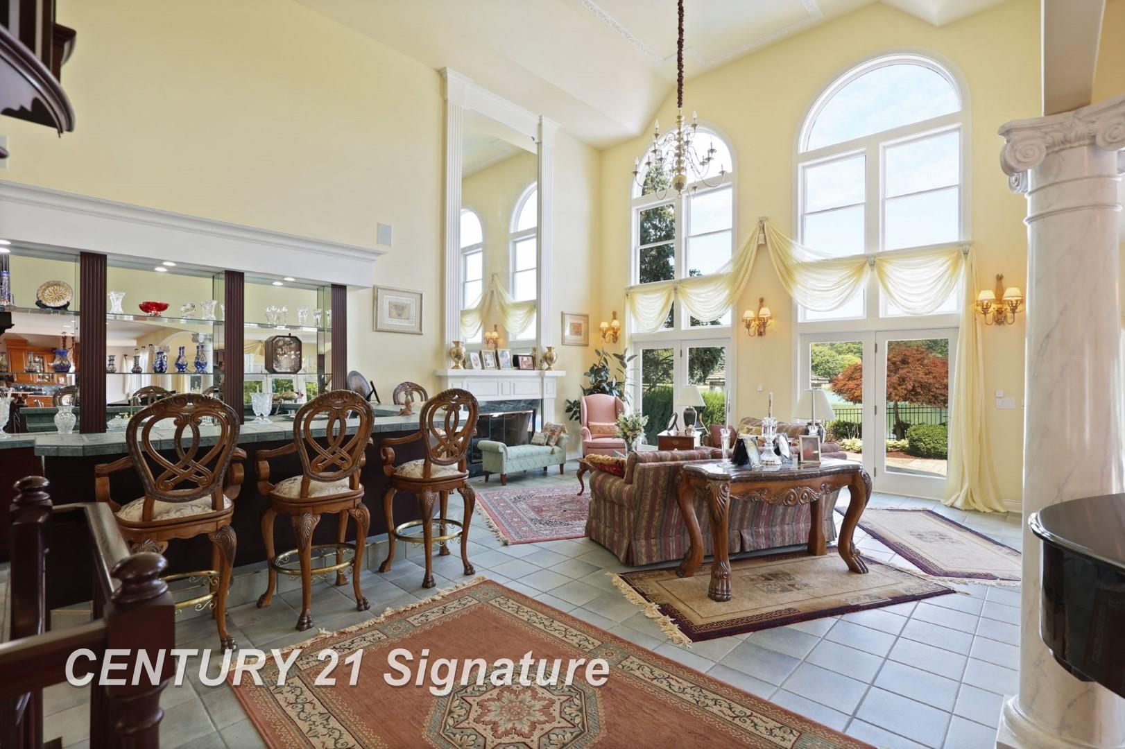 Saginaw, Michigan, 48609, United States, 4 Bedrooms Bedrooms, ,7 BathroomsBathrooms,Residential,For Sale,1980528