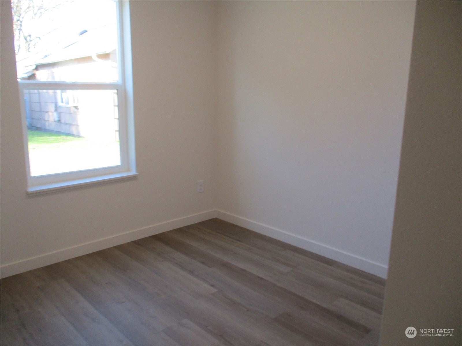 Kelso, Washington, 98626, United States, ,Residential,For Sale,1977091