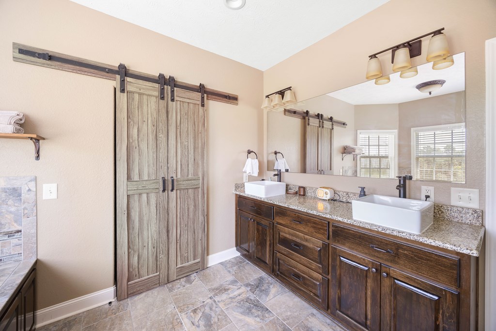 Junction City, Georgia, 31812, United States, 6 Bedrooms Bedrooms, ,5 BathroomsBathrooms,Residential,For Sale,1939165