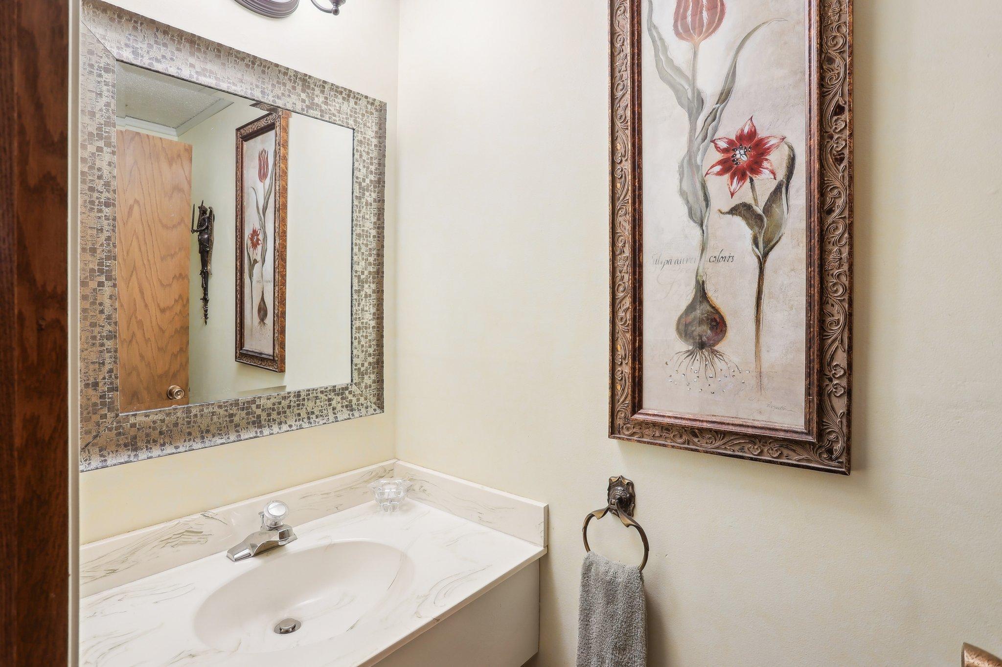 Edina, Minnesota, 55439, United States, 2 Bedrooms Bedrooms, ,3 BathroomsBathrooms,Residential,For Sale,1820089