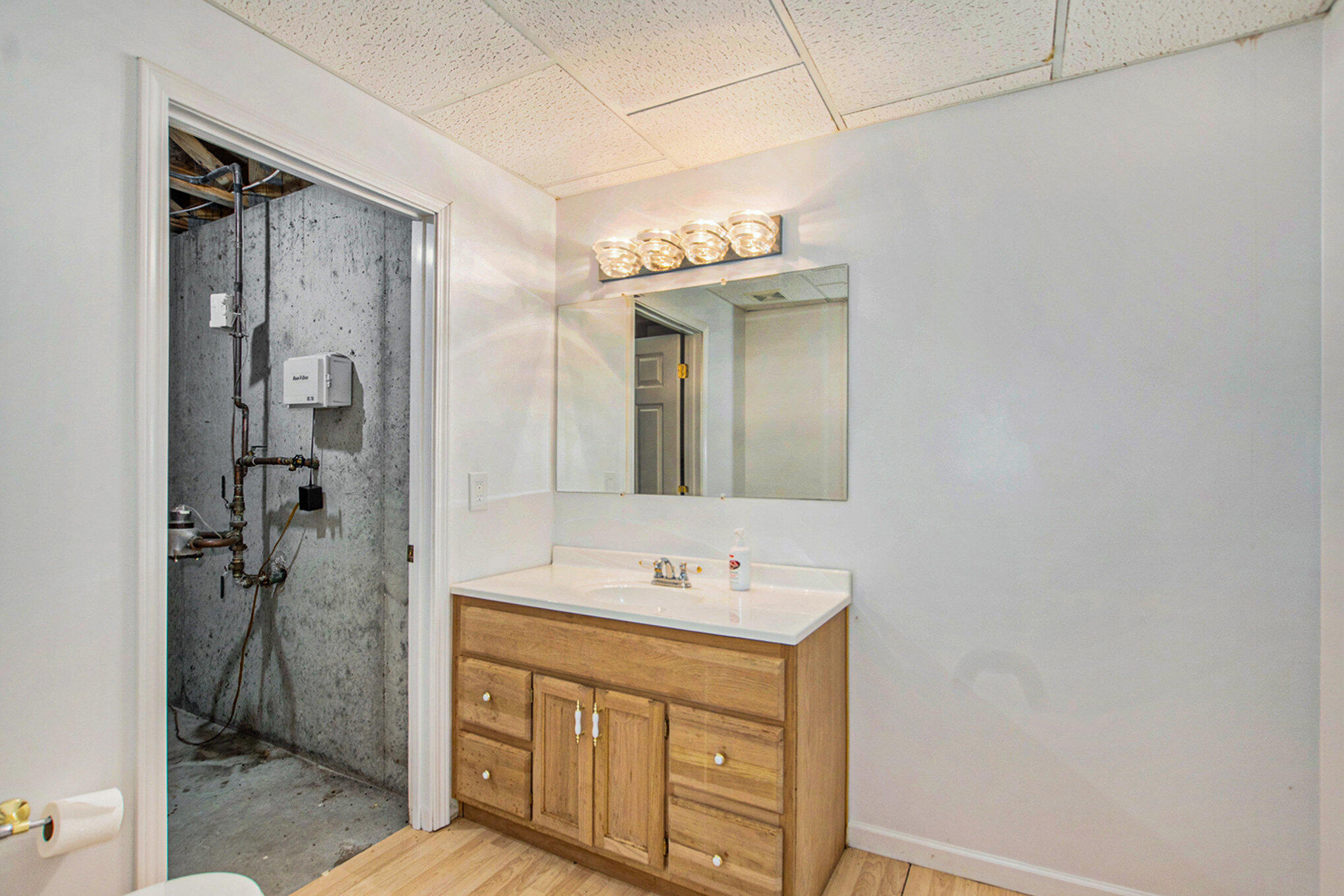 Grand Haven, Michigan, 49417, United States, 5 Bedrooms Bedrooms, ,5 BathroomsBathrooms,Residential,For Sale,1940332