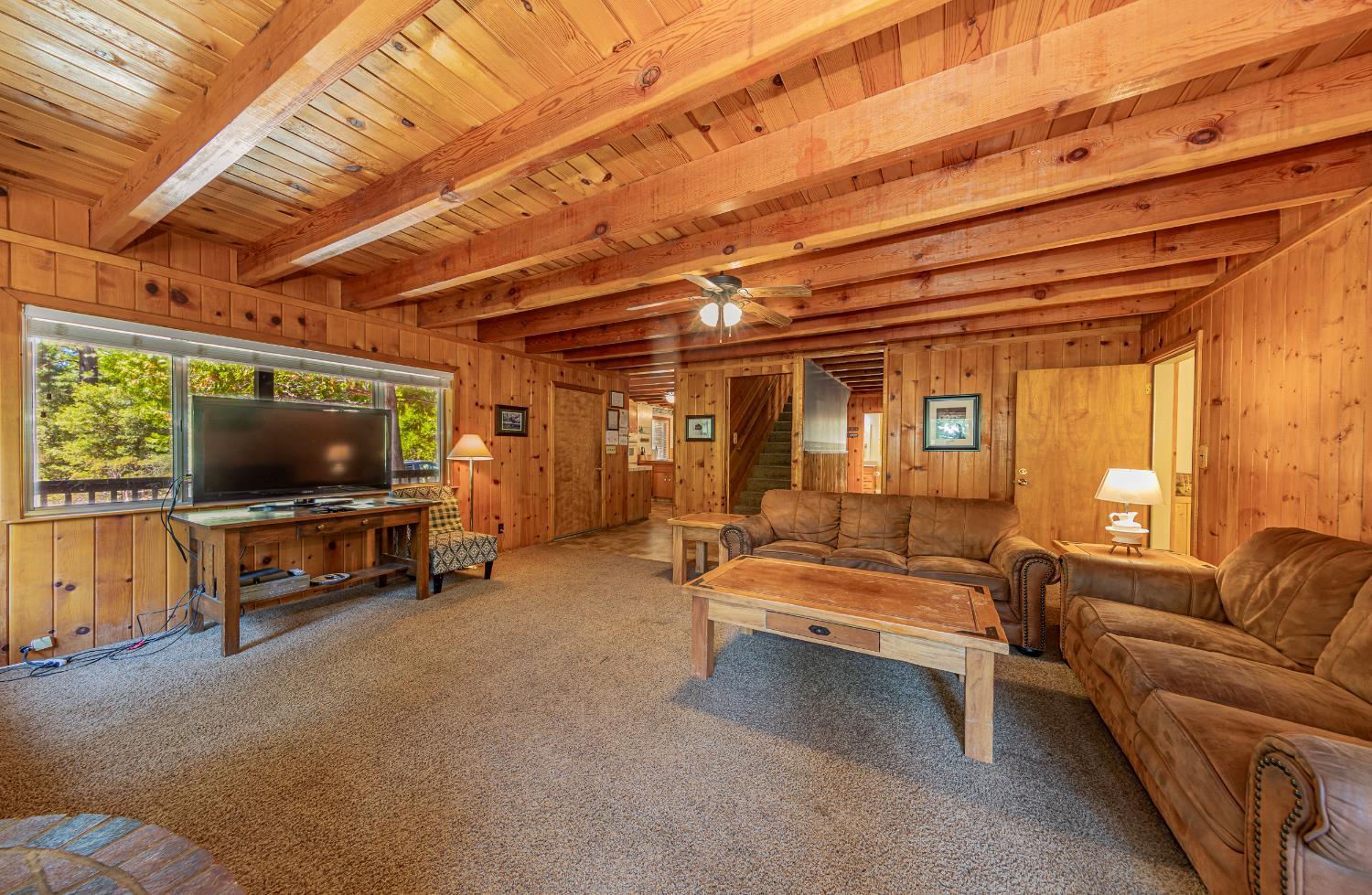 Yosemite, California, 95389, United States, 5 Bedrooms Bedrooms, ,4 BathroomsBathrooms,Residential,For Sale,1975650