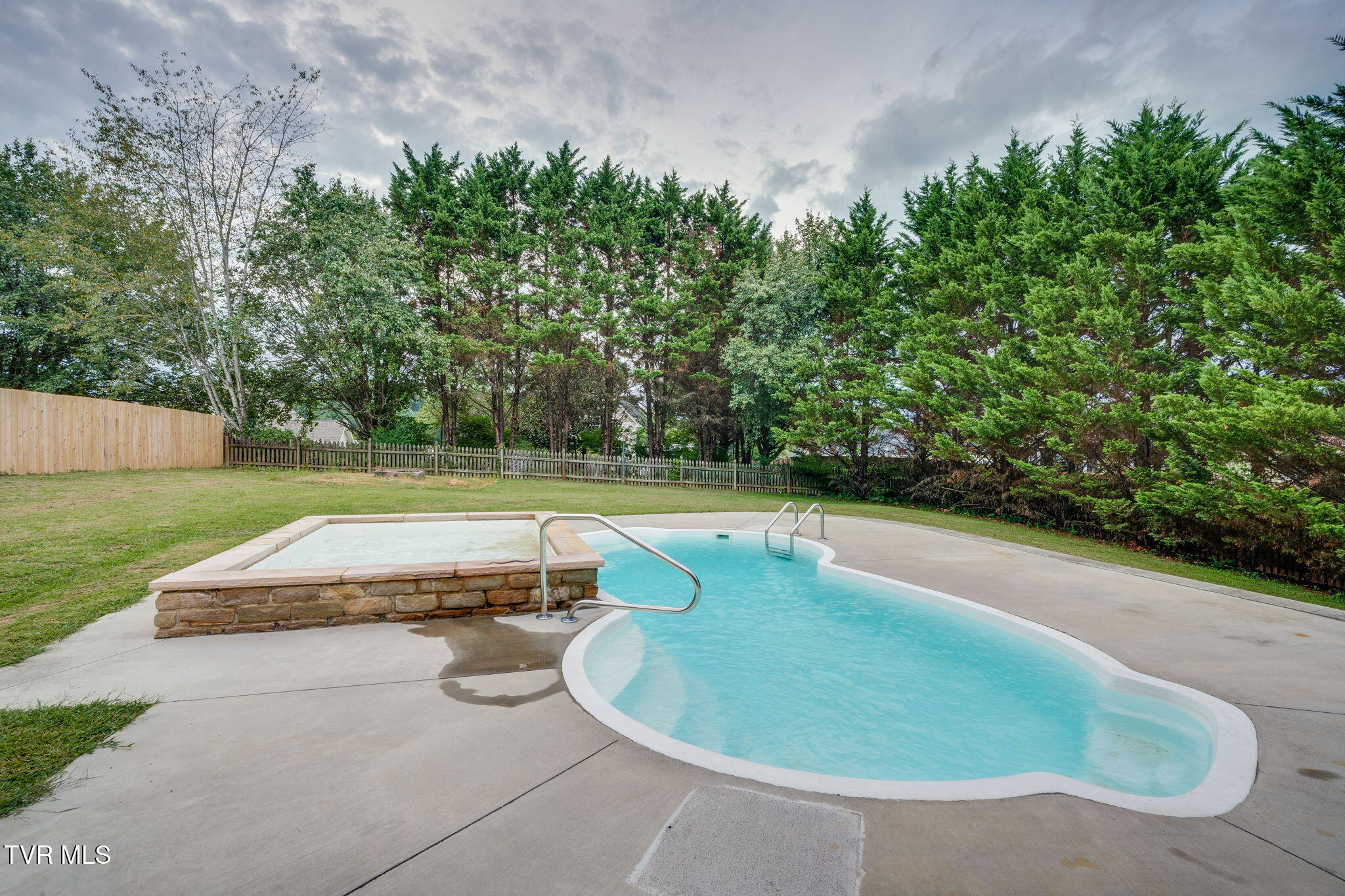 Gray, Tennessee, 37615, United States, 3 Bedrooms Bedrooms, ,4 BathroomsBathrooms,Residential,For Sale,1978151