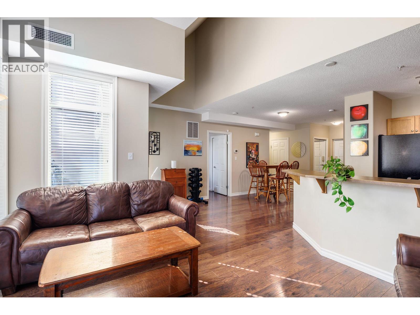 KELOWNA, British Columbia, V1Y 9W1, CA, 2 Bedrooms Bedrooms, ,2 BathroomsBathrooms,Residential,For Sale,1961456