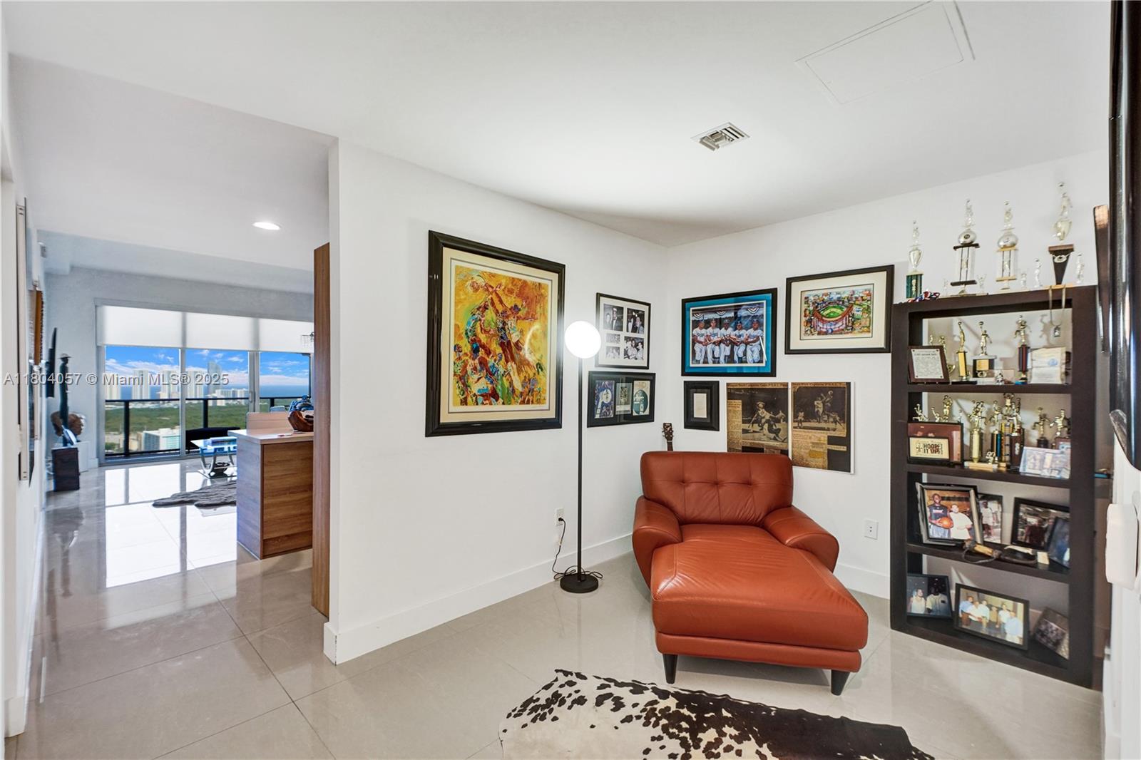 North Miami Beach, Florida, 33160, United States, 2 Bedrooms Bedrooms, ,2 BathroomsBathrooms,Residential,For Sale,1826638