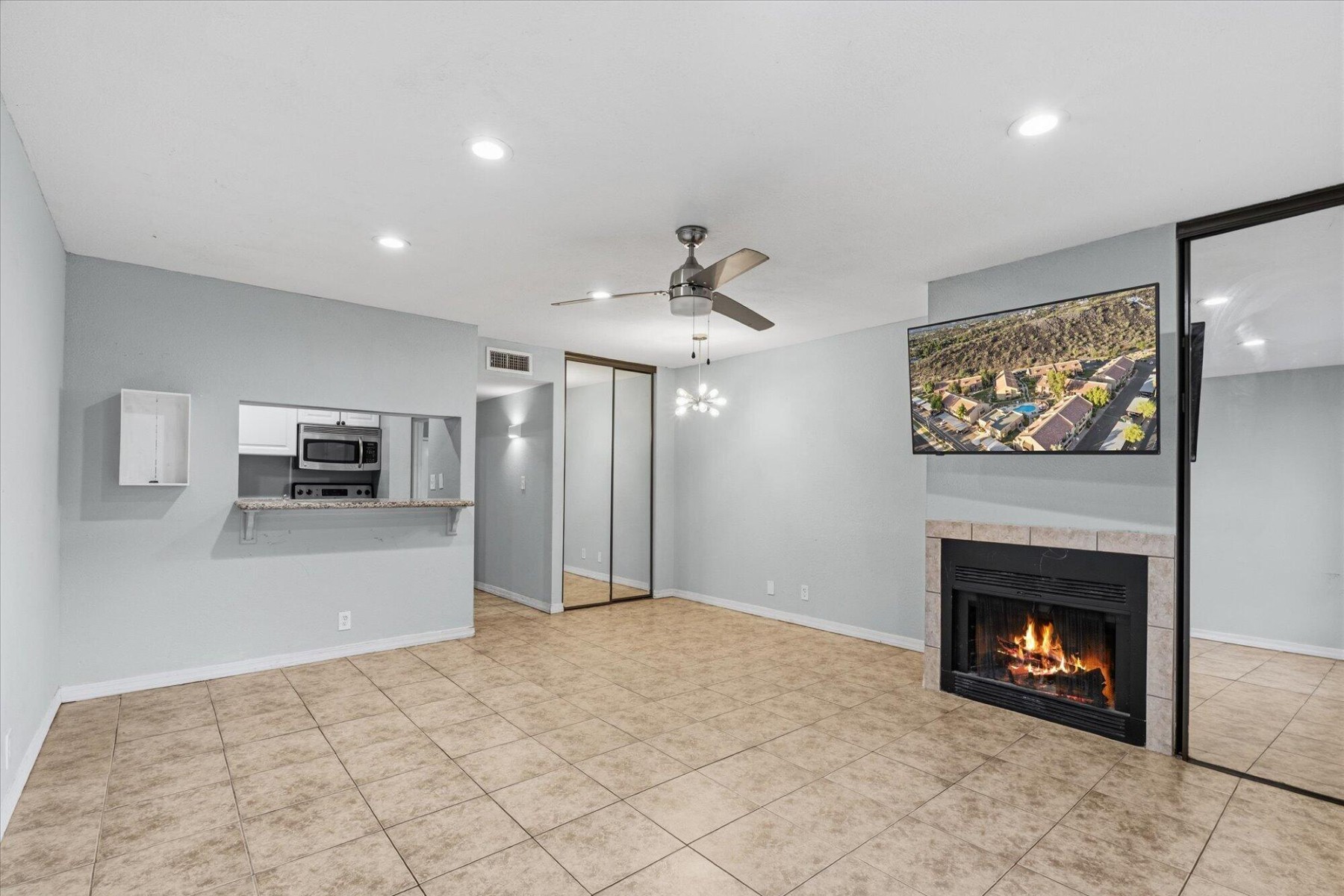  14203 N 19th Avenue  Phoenix, AZ - 物件實景