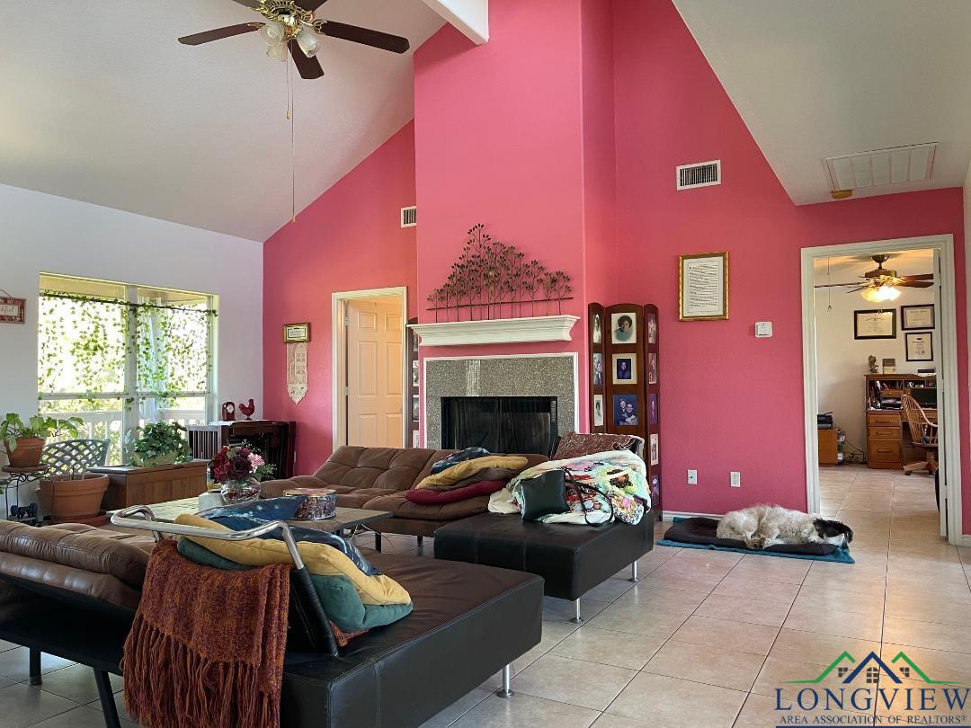 Out Of Area, Texas, 77578, United States, 3 Bedrooms Bedrooms, ,2 BathroomsBathrooms,Residential,For Sale,1910991