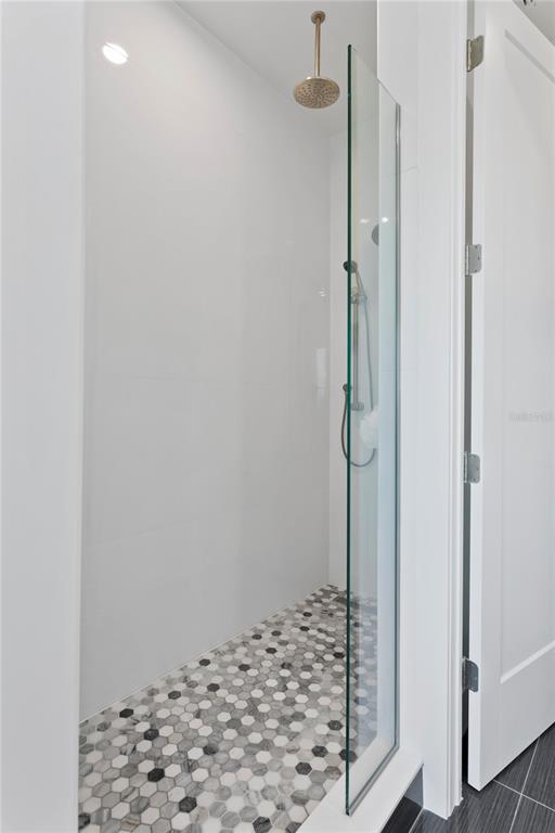 Tampa, Florida, 33606, United States, 4 Bedrooms Bedrooms, ,3 BathroomsBathrooms,Residential,For Sale,1998120