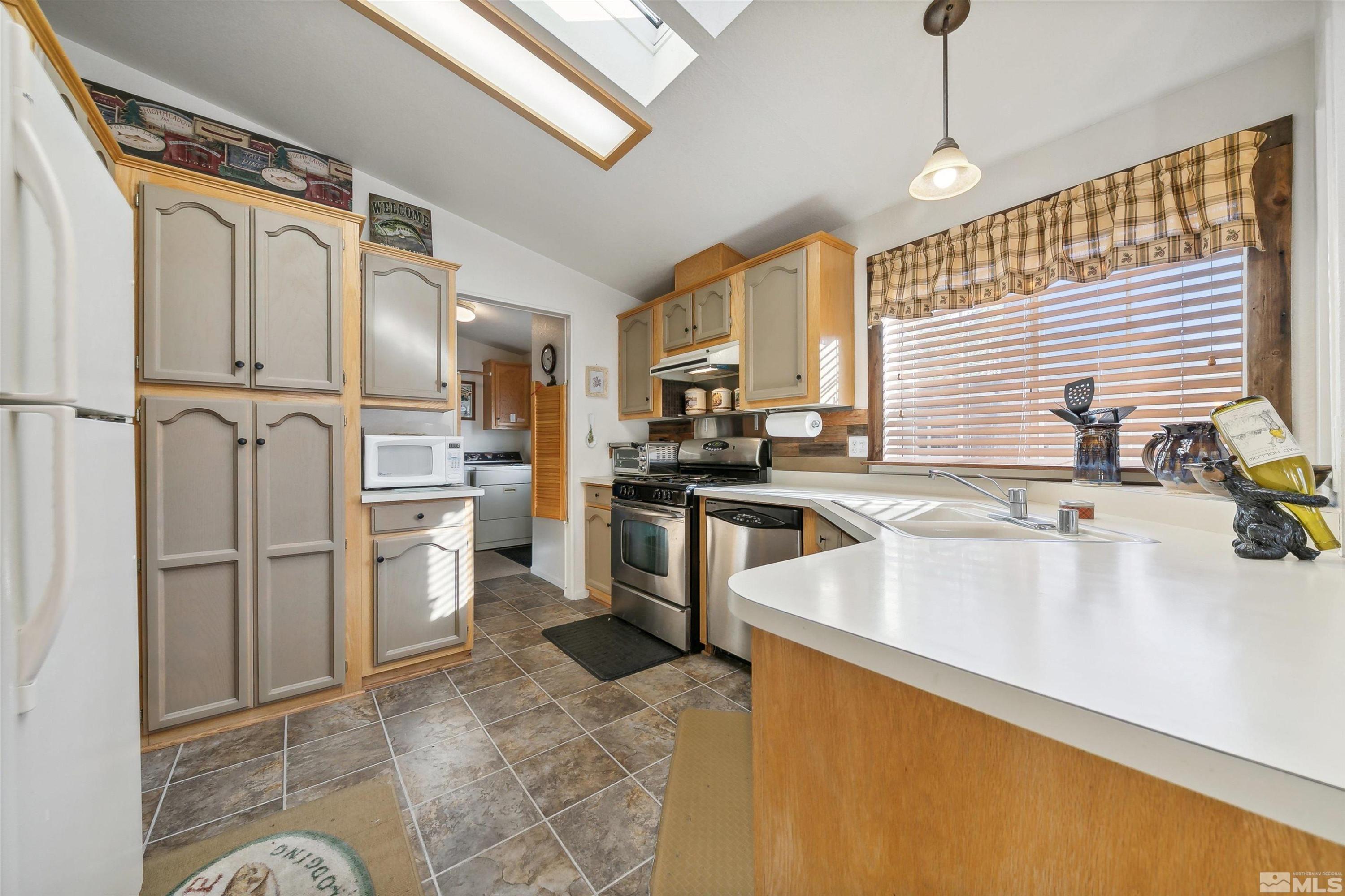 Stateline, Nevada, 89449, United States, 3 Bedrooms Bedrooms, ,2 BathroomsBathrooms,Residential,For Sale,1989064