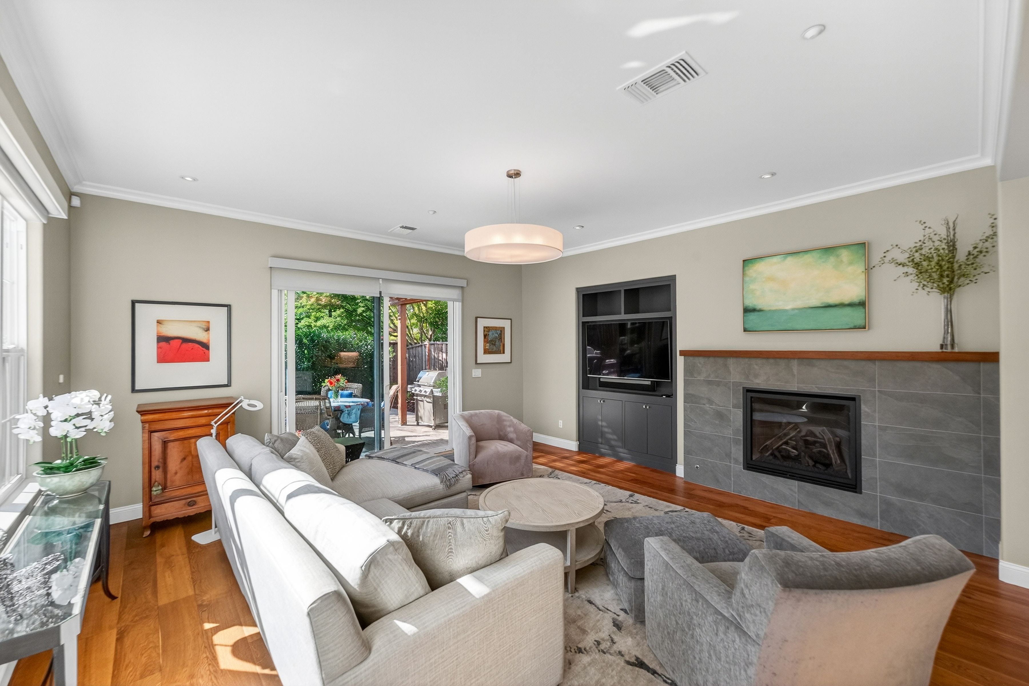  Eastside Living at Its Finest - 物件實景