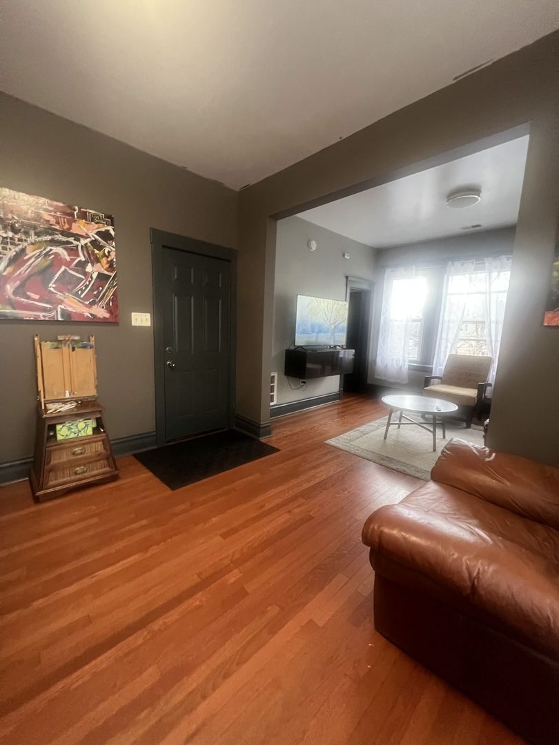 Chicago, Illinois, 60651, United States, 8 Bedrooms Bedrooms, ,Residential,For Sale,1842045
