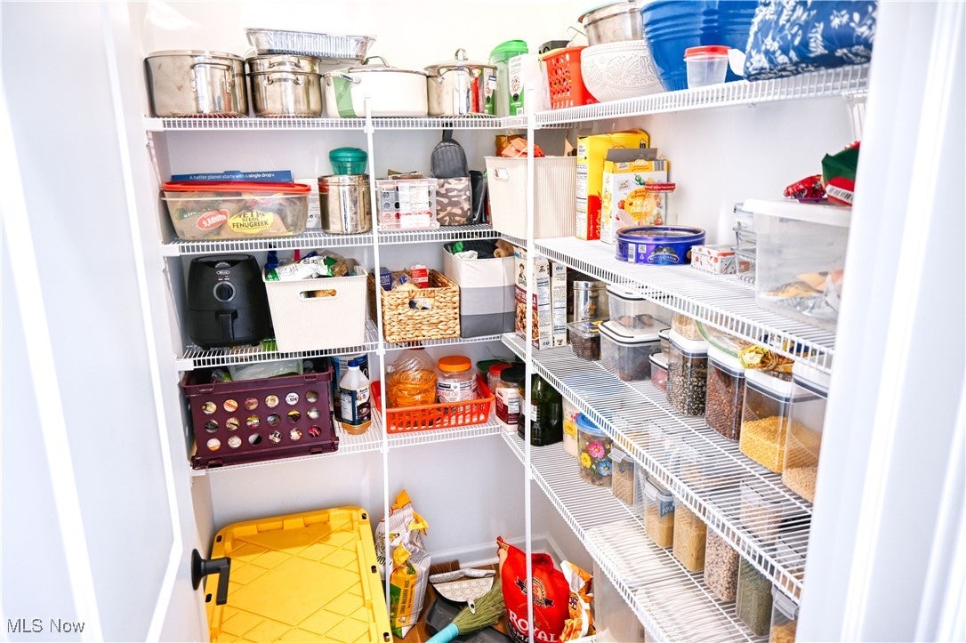 Columbia Station, Ohio, 44028, United States, 4 Bedrooms Bedrooms, ,3 BathroomsBathrooms,Residential,For Sale,1994241