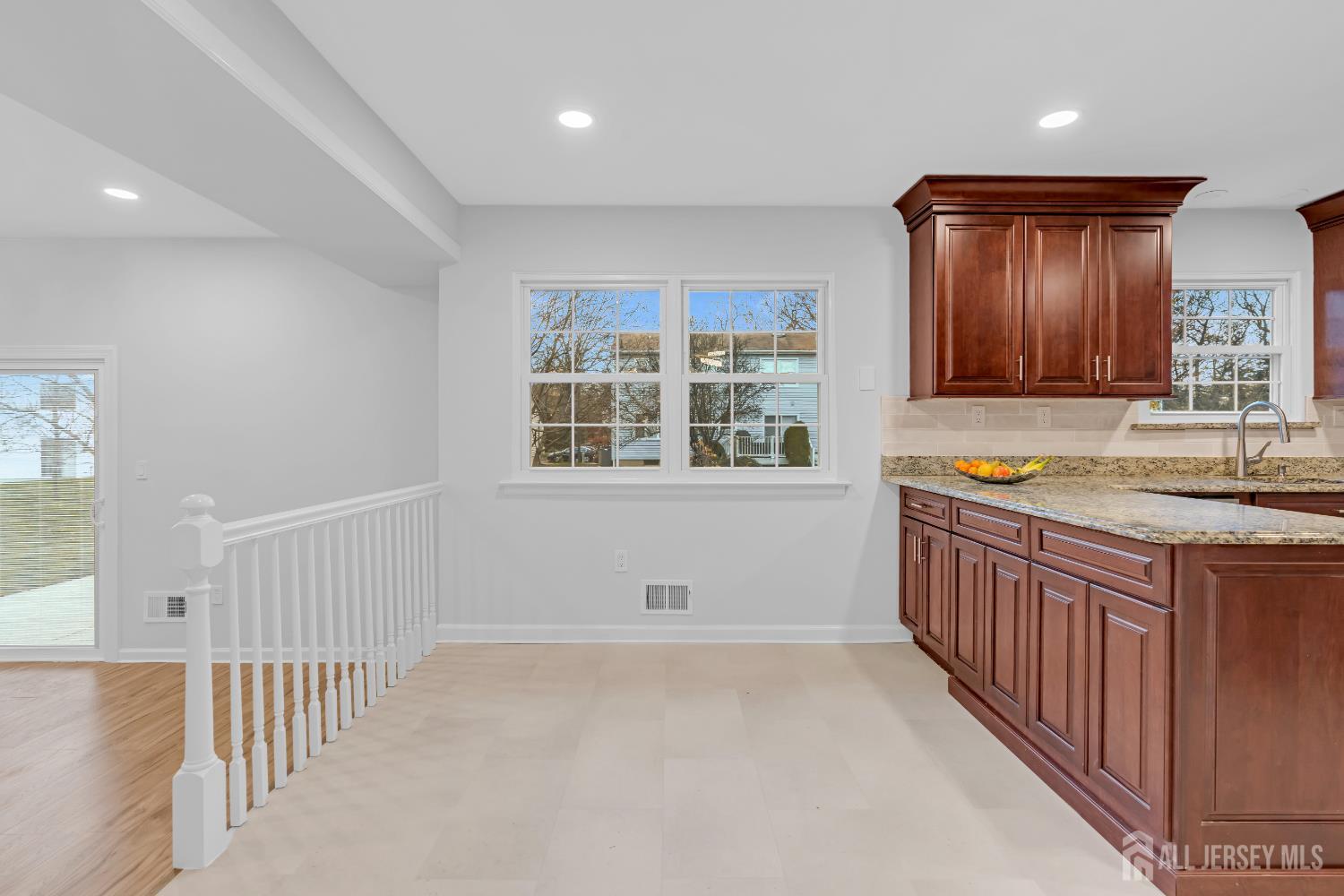 East Brunswick, New Jersey, 08816, United States, 3 Bedrooms Bedrooms, ,3 BathroomsBathrooms,Residential,For Sale,2001983