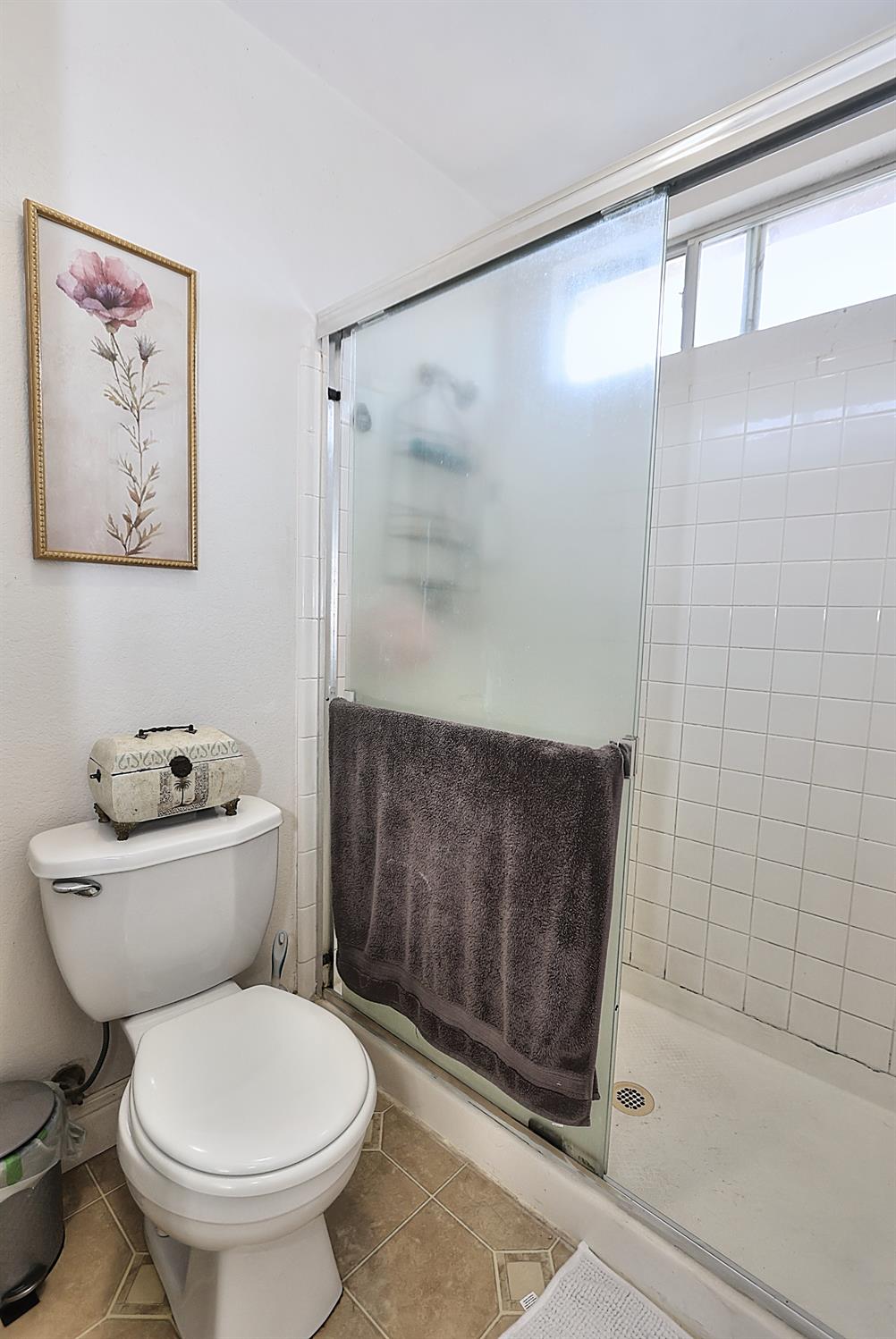Elk Grove, California, 95758, United States, 3 Bedrooms Bedrooms, ,3 BathroomsBathrooms,Residential,For Sale,1918495
