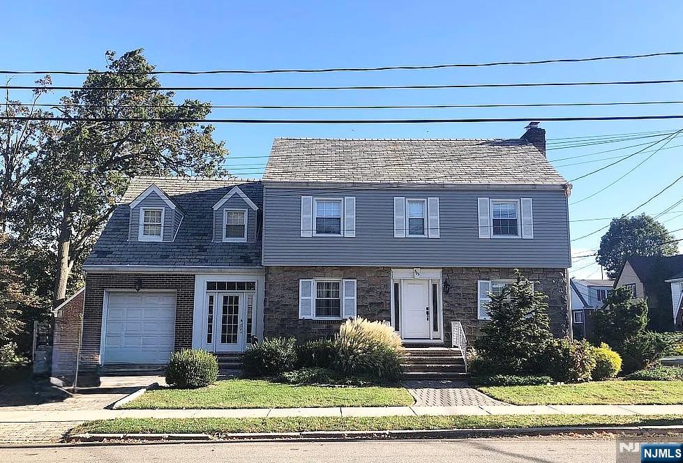 Ridgefield, New Jersey, 07657, United States, 4 Bedrooms Bedrooms, ,3 BathroomsBathrooms,Residential,For Sale,1991908