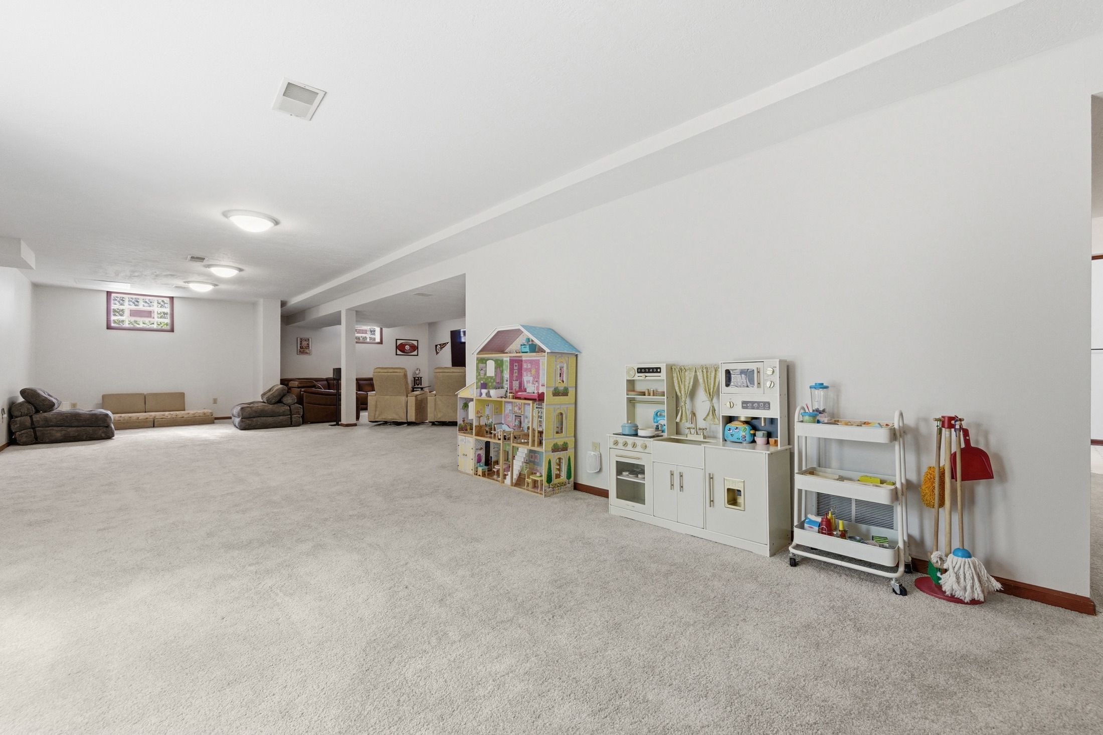  210 Royal Doulton Court, Gibsonia, PA 15044 - 物件實景