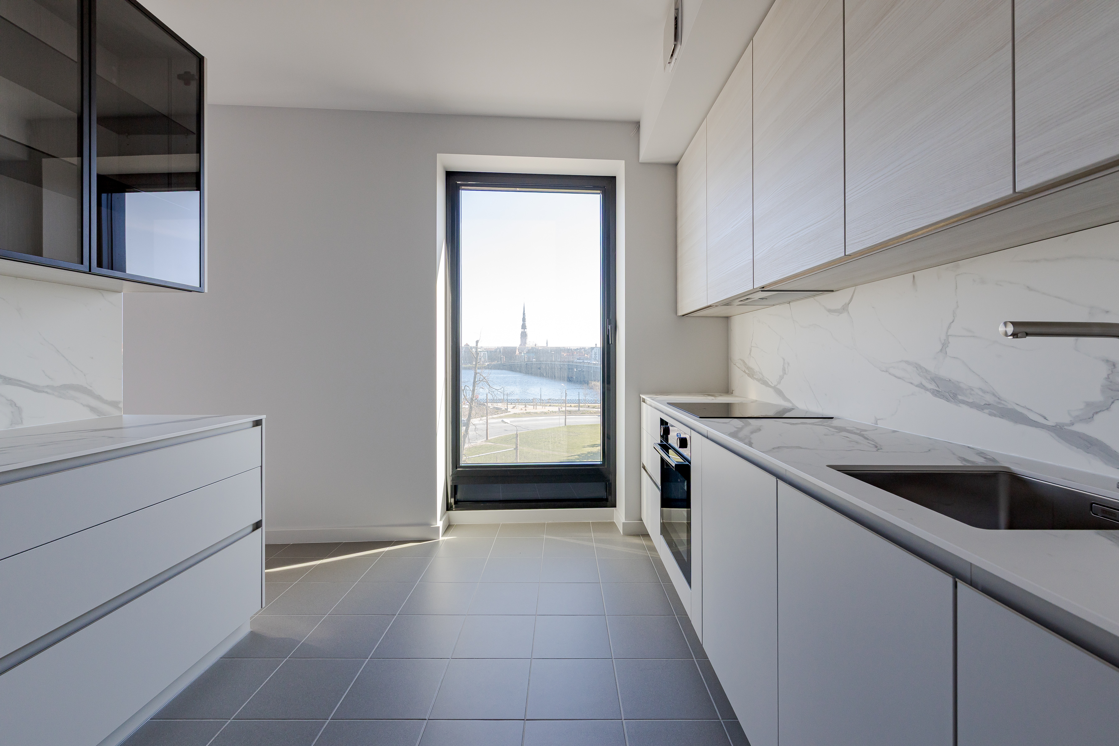 4 room apartment with furniture and with view river Daugava - 物件實景