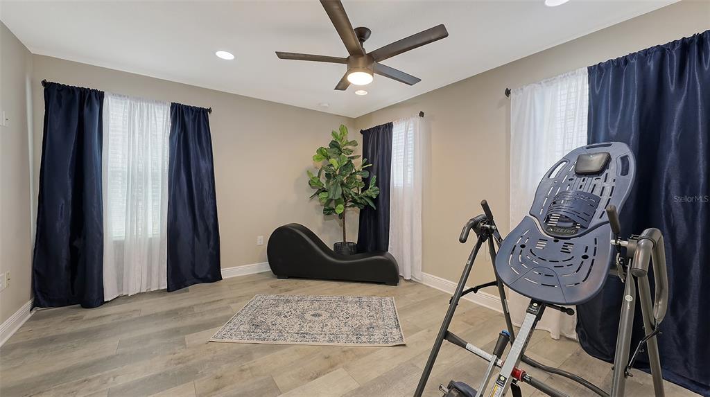Sarasota, Florida, 34243, United States, 5 Bedrooms Bedrooms, ,4 BathroomsBathrooms,Residential,For Sale,1927282