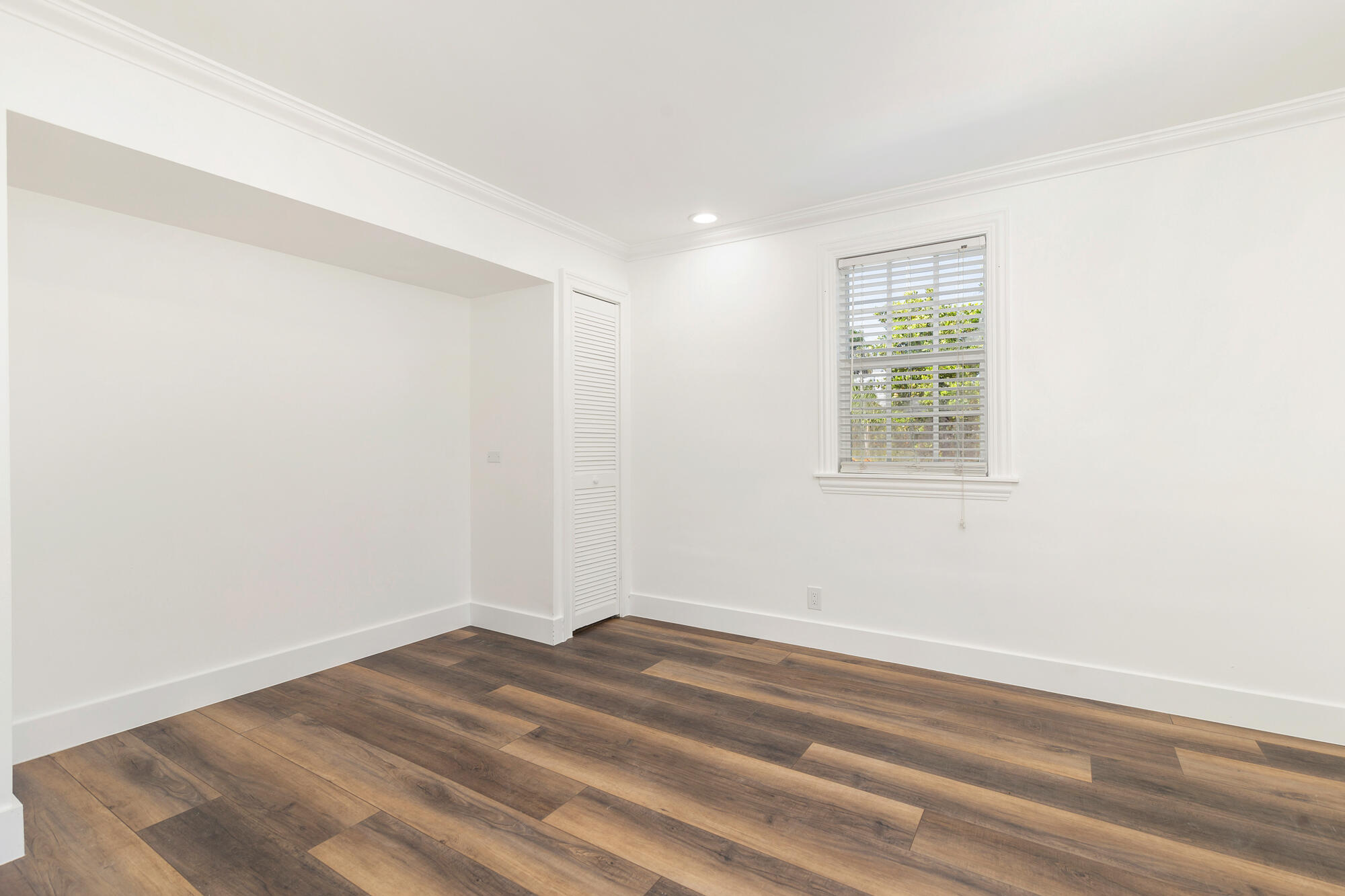 West Palm Beach, Florida, 33407, United States, 5 Bedrooms Bedrooms, ,5 BathroomsBathrooms,Residential,For Sale,1994900